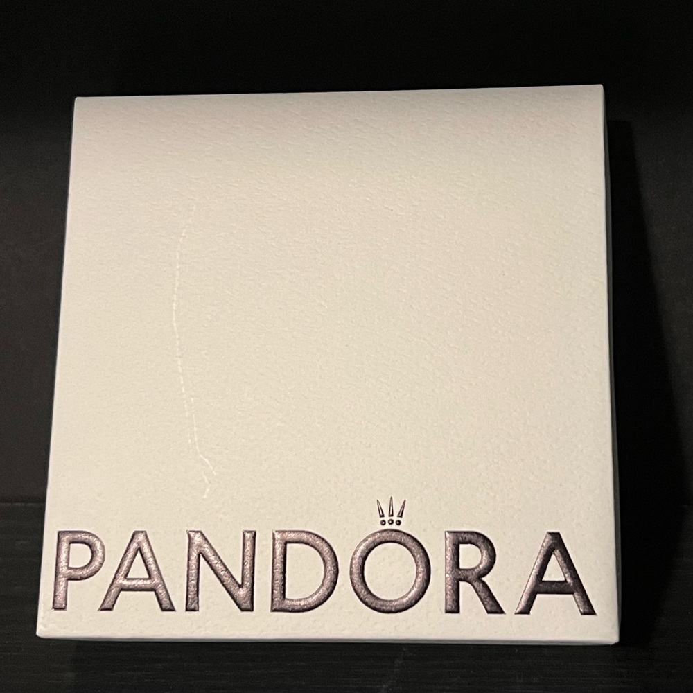 Pandora bracelet w/ heart clasp